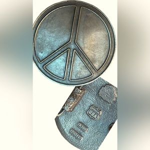RARE VINTAGE PEACE SIGN BELT BUCKLE UNISEX
